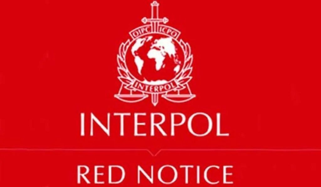 Une Notice Rouge Interpol est-il en cours et vous pouvez être arrêté? Lire que faire