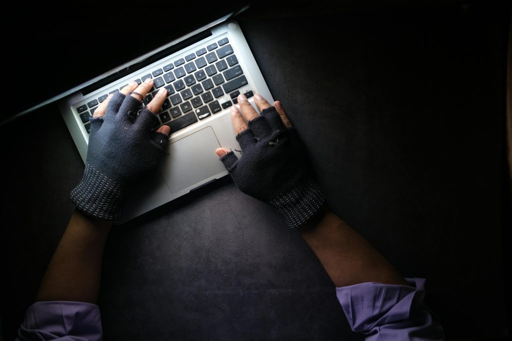 cfd.investmgrp: avis arnaques en ligne. Avocat fraude en ligne