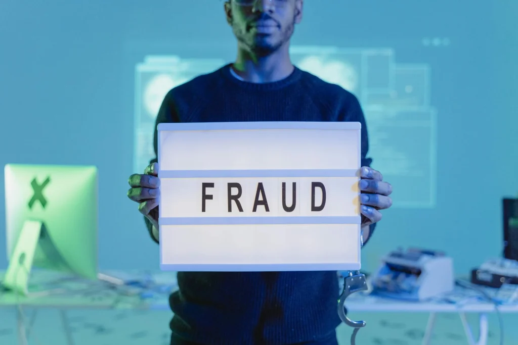 sistemadatisvip.999.com: avis arnaques en ligne. Avocat fraude en ligne
