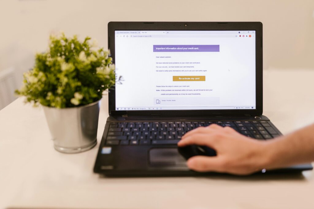 account.renimas.com/orders/list: avis arnaques en ligne. Avocat fraude en ligne