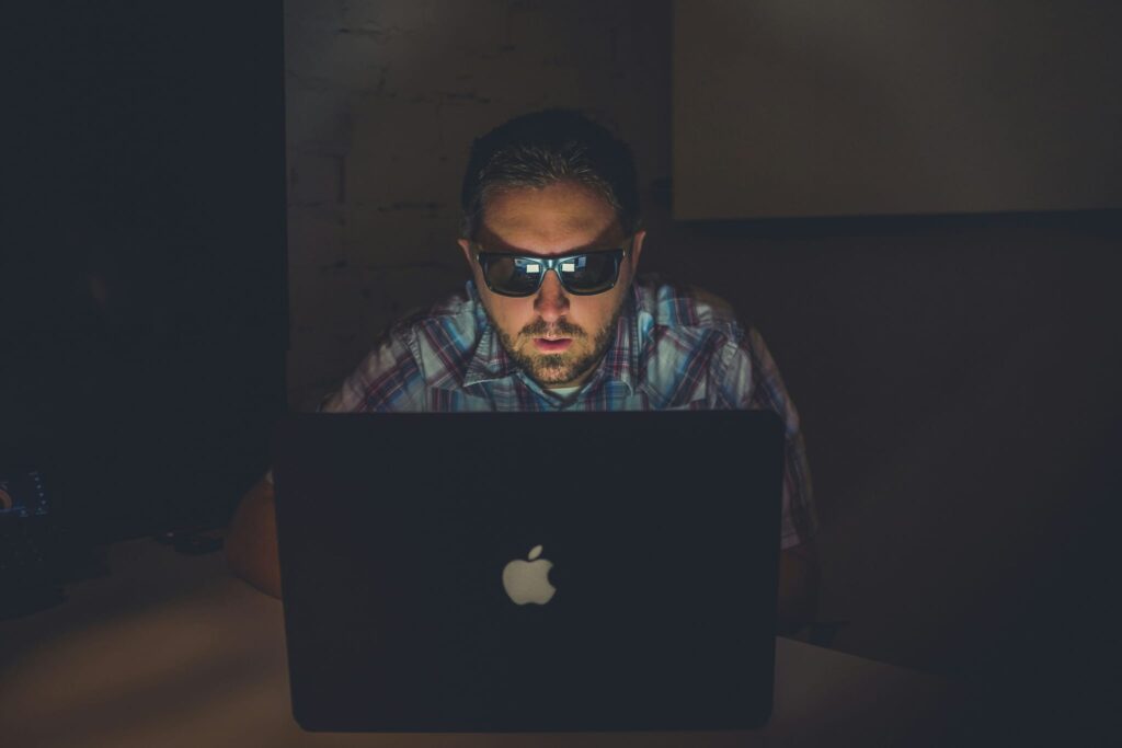 vibeinv24.com: avis arnaques en ligne. Avocat fraude en ligne
