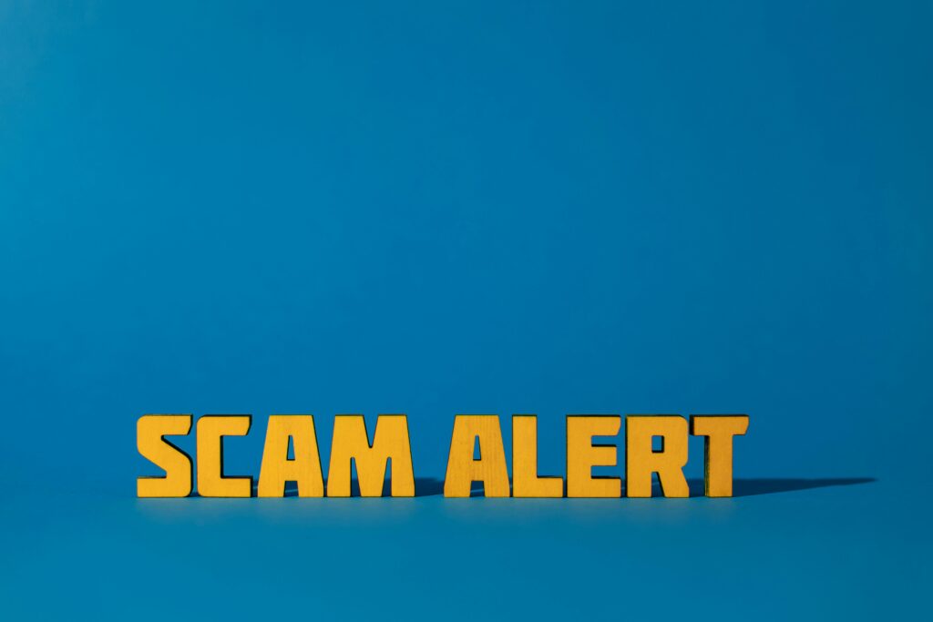 Darktrace: avis arnaques en ligne. Avocat fraude en ligne