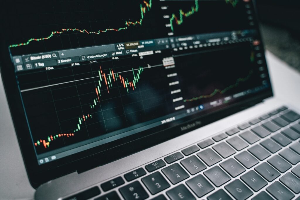 royalfunds.cc: reviews. Scam or not. Online fraud lawyer