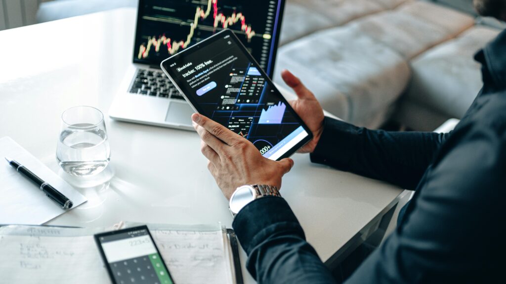 App Webtrade.genics: attenzione alla truffa. Falso trading on line